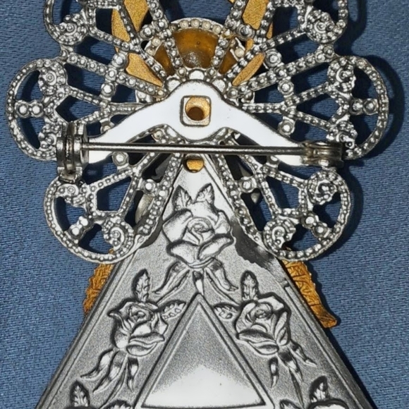 Silver and Gold Angel Brooch - Picture 3 of 4